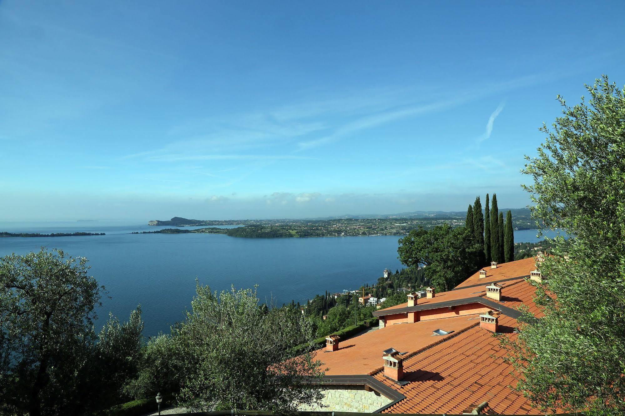 Appartamenti Borgo Gardone Riviera Exterior photo