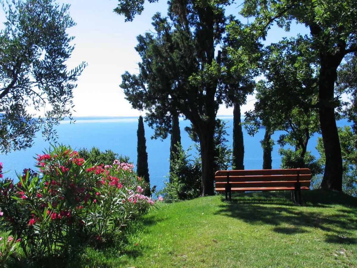 Appartamenti Borgo Gardone Riviera Exterior photo